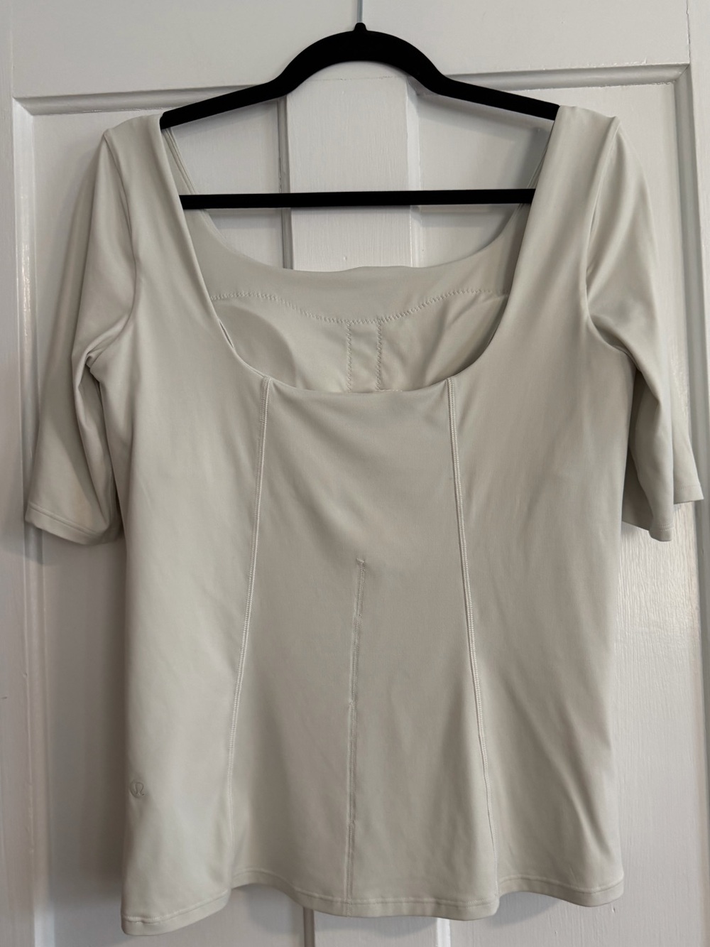 Lululemon Bone Half-Sleeve Close-to-Body Shelf T-Shirt Size 12 - Picture 5 of 15